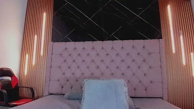 AinaPink online show from 09-18-25, 10:28