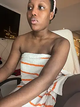 kellya  online show from 02-03-25, 11:47