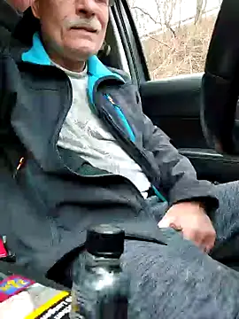 Snapshot of bottomhairy chatting on 12-23-24, 01:56 bottomhairy online show from 12-23-24, 01:56