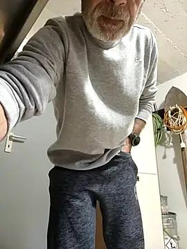 Snapshot of bottomhairy chatting on 02-02-26, 03:22 bottomhairy online show from 02-02-26, 03:22