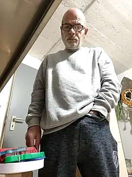 Snapshot of bottomhairy chatting on 03-01-26, 03:47 bottomhairy online show from 03-01-26, 03:47