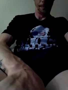 Snapshot of elmerfuddin87 chatting on 09-18-25, 06:37 elmerfuddin87 online show from 09-18-25, 06:37