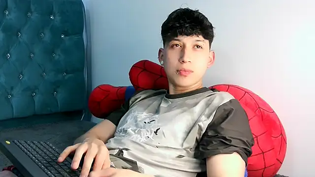  Thomas hot  online show from 02-19-26, 04:30