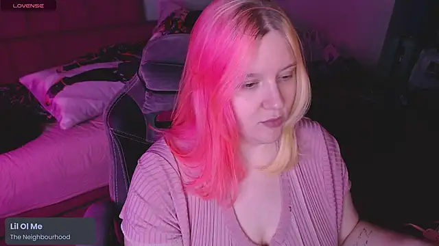 Snapshot of lissamuff chatting on 05-24-26, 05:29 lissamuff online show from 05-24-26, 05:29