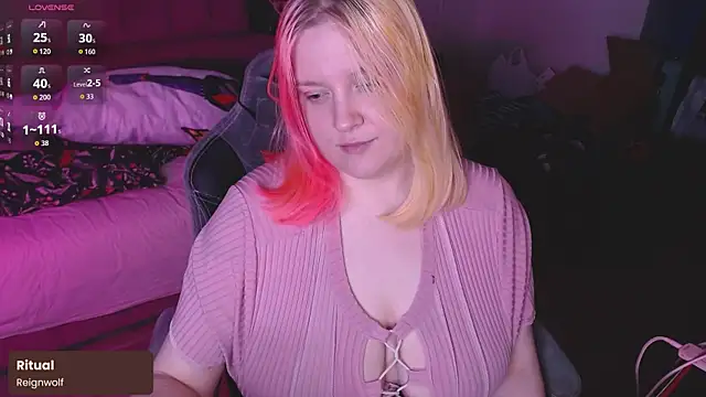Snapshot of lissamuff chatting on 05-27-26, 05:32 lissamuff online show from 05-27-26, 05:32
