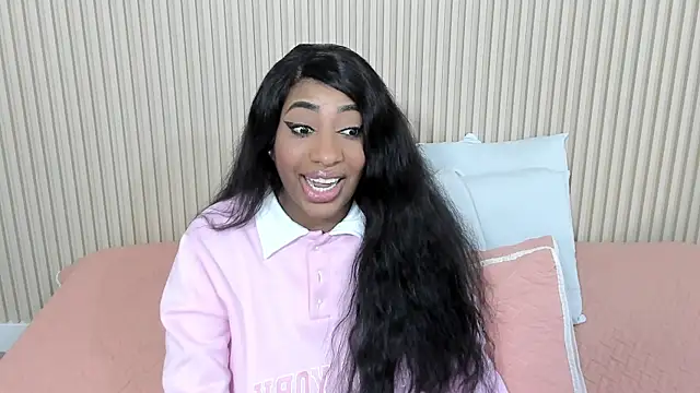 Snapshot of charlottebrowns_ chatting on 11-22-25, 12:15 charlottebrowns online show from 11-22-25, 12:15