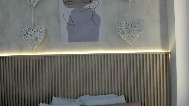 Snapshot of charlottebrowns_ chatting on 11-25-25, 12:27 charlottebrowns online show from 11-25-25, 12:27