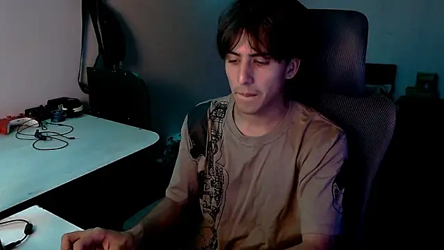 Snapshot of Thieves9 chatting on 12-04-24, 04:32 Thieves9 online show from 12-04-24, 04:32