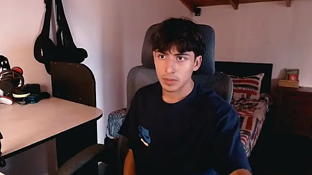 Snapshot of Thieves9 chatting on 12-25-24, 09:22 Thieves9 online show from 12-25-24, 09:22