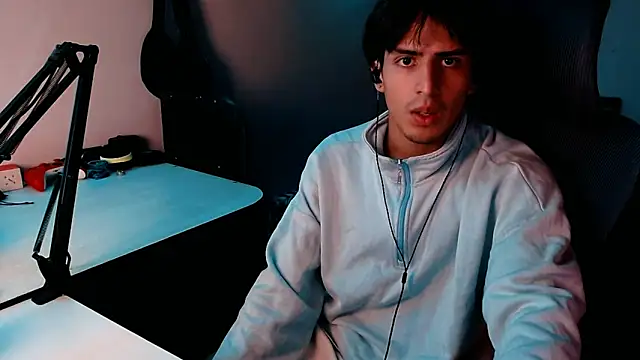 Snapshot of Thieves9 chatting on 01-15-25, 12:15 Thieves9 online show from 01-15-25, 12:15