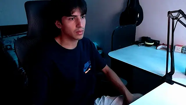 Snapshot of Thieves9 chatting on 01-26-25, 06:06 Thieves9 online show from 01-26-25, 06:06