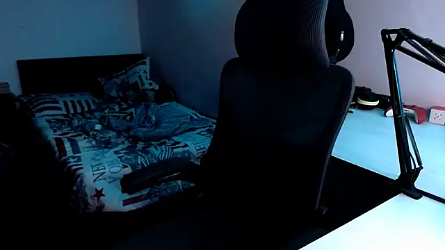 Snapshot of Thieves9 chatting on 01-27-25, 12:16 Thieves9 online show from 01-27-25, 12:16