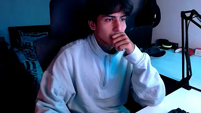 Snapshot of Thieves9 chatting on 01-27-25, 03:18 Thieves9 online show from 01-27-25, 03:18