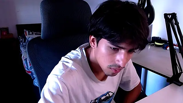 Snapshot of Thieves9 chatting on 01-30-25, 05:49 Thieves9 online show from 01-30-25, 05:49