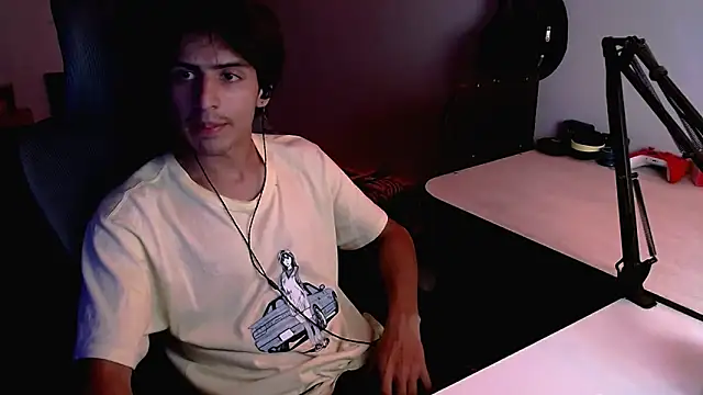 Snapshot of Thieves9 chatting on 02-08-25, 06:22 Thieves9 online show from 02-08-25, 06:22