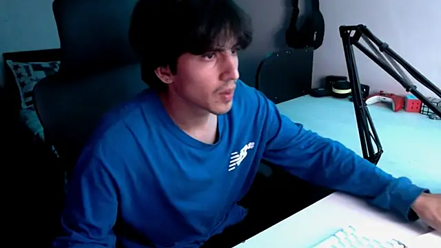 Snapshot of Thieves9 chatting on 02-24-25, 05:22 Thieves9 online show from 02-24-25, 05:22