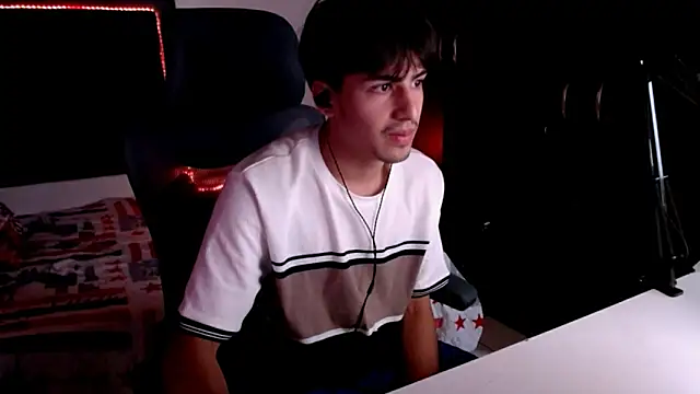 Snapshot of Thieves9 chatting on 03-15-25, 05:15 Thieves9 online show from 03-15-25, 05:15