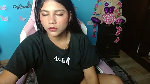 Candela-Smith online show from 04-12-26, 05:18