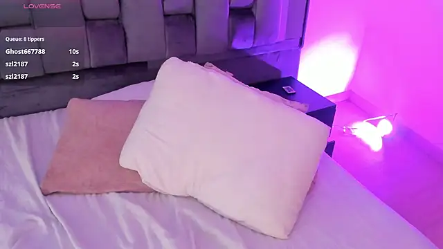 Snapshot of Chloe_evans__ chatting on 02-11-25, 02:35 Chloe evans online show from 02-11-25, 02:35