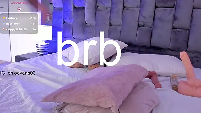 Snapshot of Chloe_evans__ chatting on 02-20-25, 10:26 Chloe evans online show from 02-20-25, 10:26