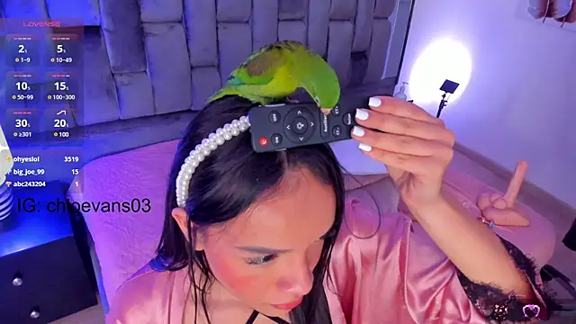 Snapshot of Chloe_evans__ chatting on 03-07-25, 05:49 Chloe evans online show from 03-07-25, 05:49