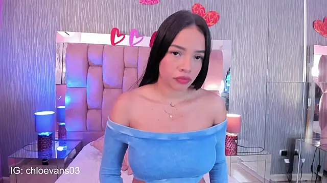 Snapshot of Chloe_evans__ chatting on 09-25-25, 11:36 Chloe evans online show from 09-25-25, 11:36