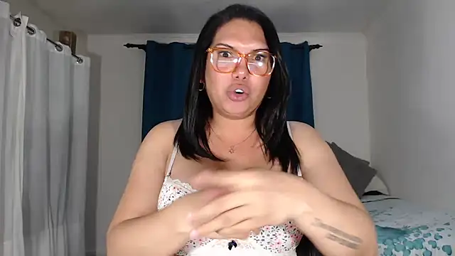 Snapshot of flowerdirtty chatting on 02-23-25, 06:17 flowerdirtty online show from 02-23-25, 06:17