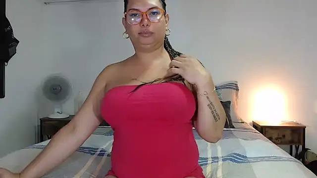 Snapshot of flowerdirtty chatting on 11-12-25, 04:07 flowerdirtty online show from 11-12-25, 04:07