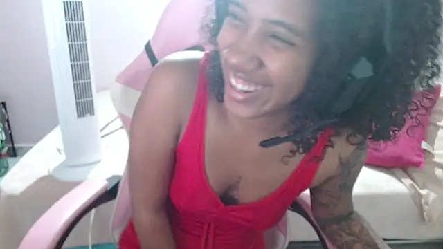 TiffanyRoouse online show from 01-04-25, 12:37