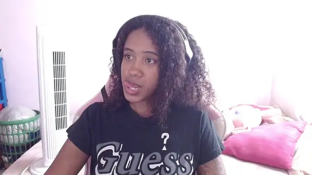 TiffanyRoouse online show from 03-22-25, 07:31