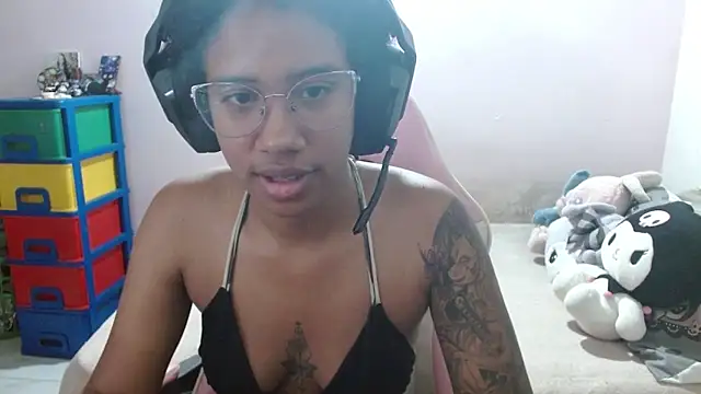 TiffanyRoouse online show from 12-22-25, 12:51