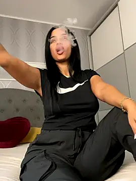  adelle online show from 09-17-25, 11:56