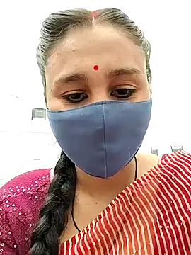 Snapshot of Archna-ji chatting on 02-07-25, 08:33 Archna-ji online show from 02-07-25, 08:33