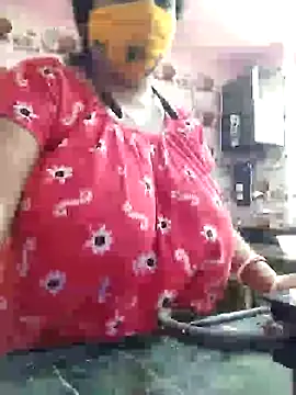 Snapshot of Kayra_34 chatting on 01-31-25, 02:37 Kayra 34 online show from 01-31-25, 02:37