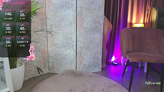 NicoleSteph online show from 03-17-25, 06:40