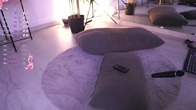 Snapshot of VanessaSimon chatting on 02-06-25, 12:16 VanessaSimon online show from 02-06-25, 12:16