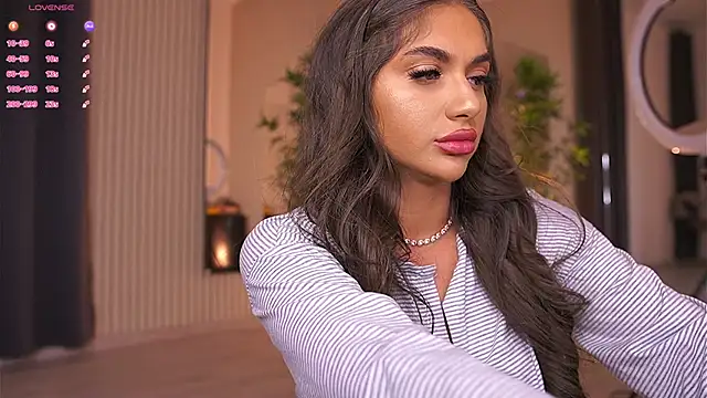 Snapshot of VanessaSimon chatting on 02-09-25, 06:22 VanessaSimon online show from 02-09-25, 06:22