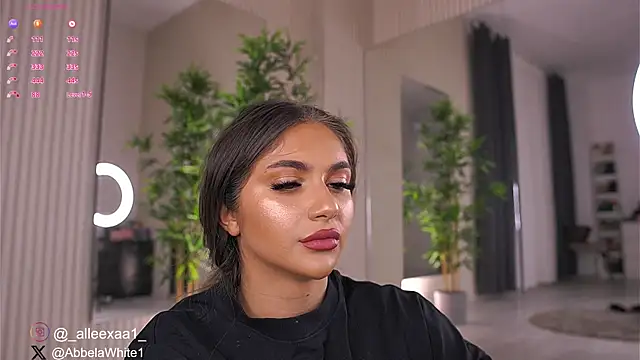 Snapshot of VanessaSimon chatting on 02-12-25, 06:40 VanessaSimon online show from 02-12-25, 06:40