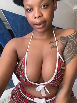 Snapshot of SexxyLunar chatting on 11-15-25, 07:49 SexxyLunar online show from 11-15-25, 07:49