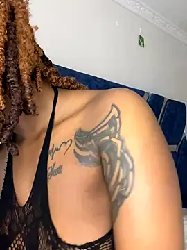 Snapshot of SexxyLunar chatting on 12-03-25, 03:03 SexxyLunar online show from 12-03-25, 03:03