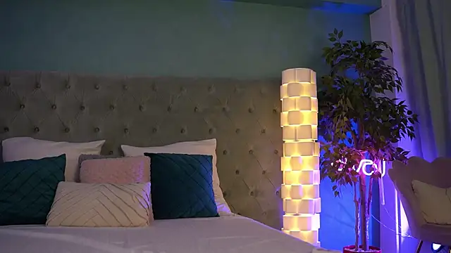 HaileyMadow online show from 02-15-25, 07:49