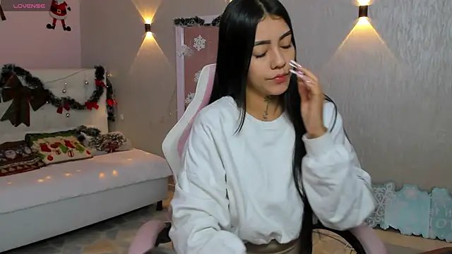 miagomezweb1 online show from 12-27-24, 12:56