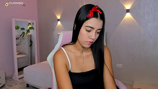 miagomezweb1 online show from 02-22-25, 12:40