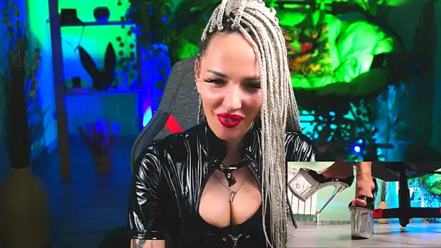 MonicaMaxwel online show from 02-28-25, 12:20