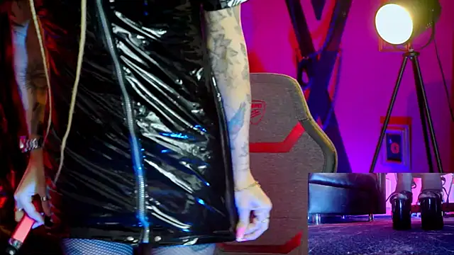 MonicaMaxwel online show from 04-02-26, 09:51