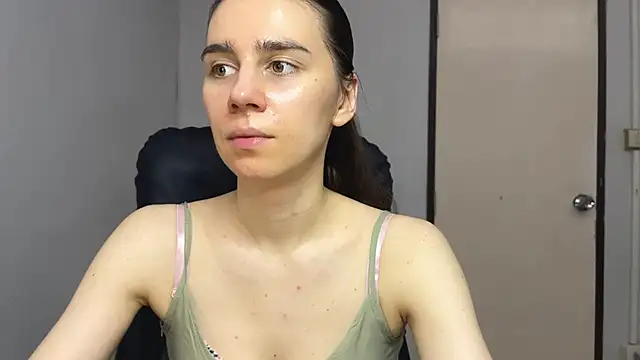 SassyJessi online show from 10-31-25, 04:13