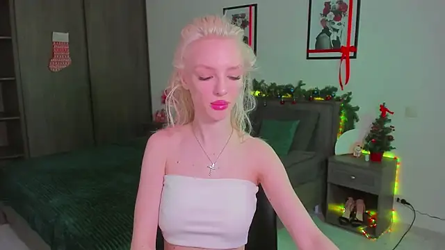 Snapshot of AleksaBlonde chatting on 12-26-24, 05:37 AleksaBlonde online show from 12-26-24, 05:37