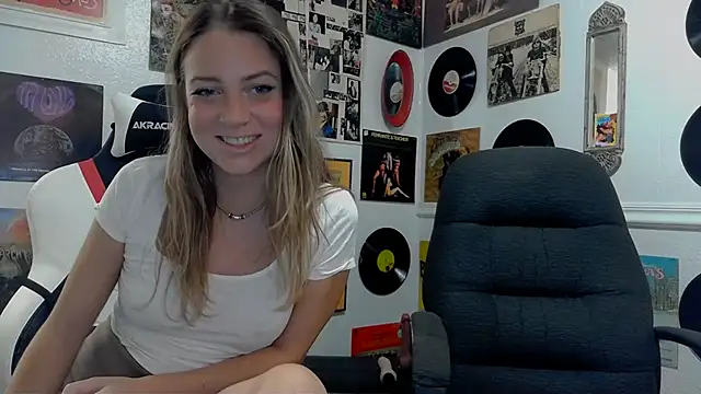 molly witha chance online show from 01-16-25, 09:51