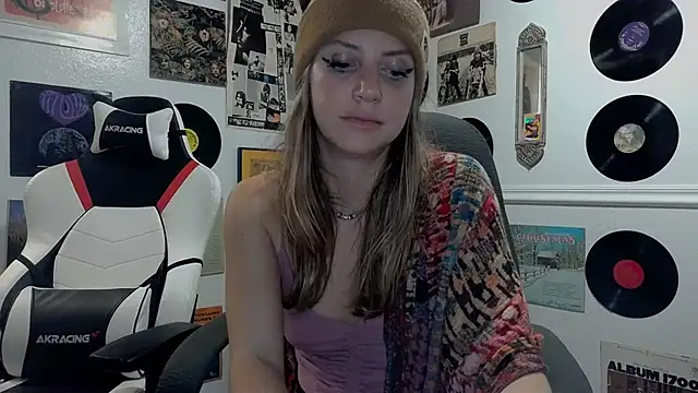 molly witha chance online show from 01-19-25, 06:20