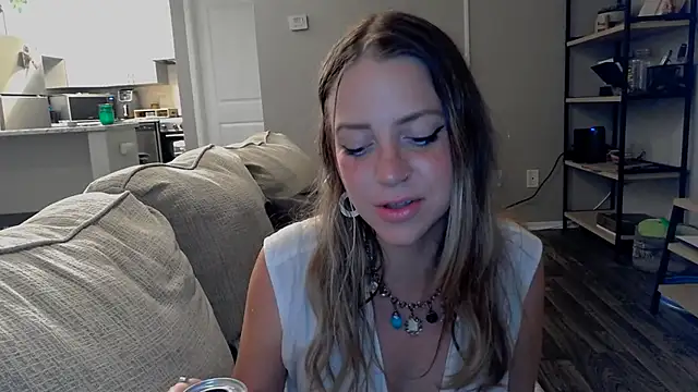 molly witha chance online show from 03-07-25, 12:26